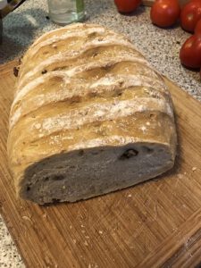 Brot-mit-Walnuessen-1-225x300 Nussbaum